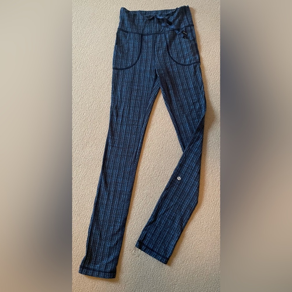 Lululemon straight leg 6 33.5” - Picture 3 of 15